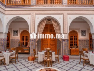 Riad de Prestige à 10 Minutes du Centre Ville – 12 Suites de Charme - Villa à vendre