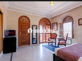Riad de Prestige à 10 Minutes du Centre Ville – 12 Suites de Charme - Villa à vendre