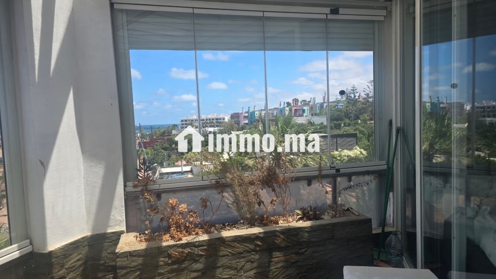 Bel appartement en location à Dar Bouazza.
Surface totale 143 m².
Bien meublé - Location Immobilier - Dar Bouazza - photo 2