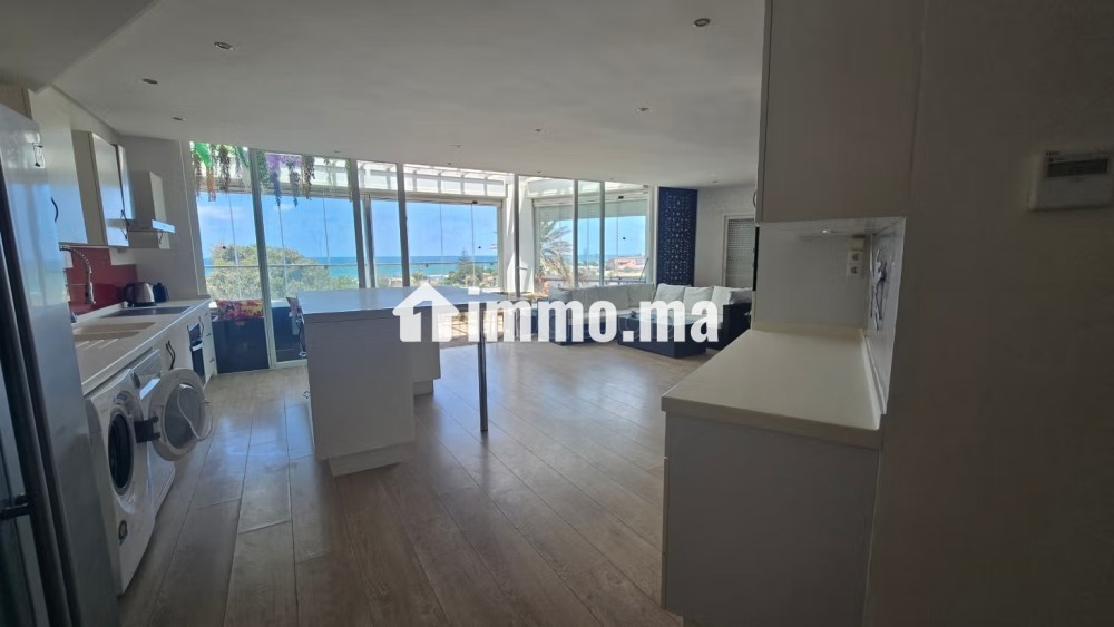 Bel appartement en location à Dar Bouazza.
Surface totale 143 m².
Bien meublé - Location Immobilier - Dar Bouazza - photo 6