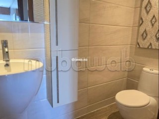 Bel appartement en location à Dar Bouazza.
Surface totale 143 m².
Bien meublé - Appartement à louer - Dar Bouazza