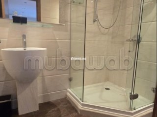 Bel appartement en location à Dar Bouazza.
Surface totale 143 m².
Bien meublé - Appartement à louer - Dar Bouazza