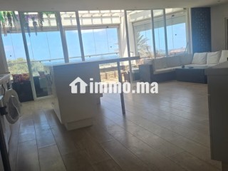 Bel appartement en location à Dar Bouazza.
Surface totale 143 m².
Bien meublé - Appartement à louer - Dar Bouazza