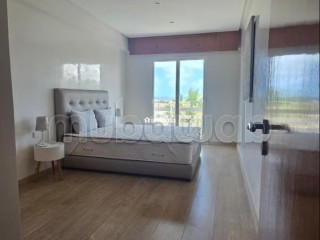Bel appartement en location à Dar Bouazza.
Surface totale 143 m².
Bien meublé - Appartement à louer - Dar Bouazza