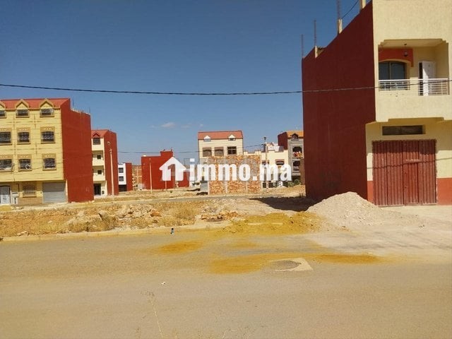 بقعة تجارية للبيع مساحتها 105م - Vente Immobilier - El Hajeb - photo 2