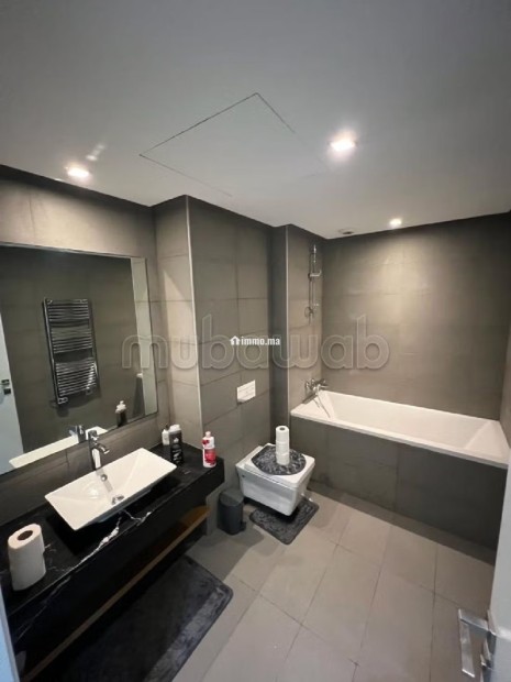 Location d'un appartement à Casablanca Finance City. 2 pièces. Antenne parabolique, résidence sécurisée - Vente Immobilier - Casablanca - photo 8