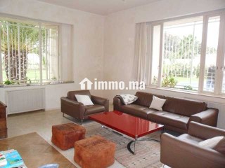 Villa avec piscine et chauffage à Souissi - Villa à louer - Rabat