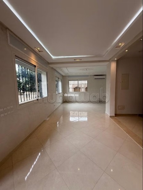 Superbe maison à louer à Moujahidine. 12 grandes pièces. Garage et terrasse - Location Immobilier - Tanger - photo 2