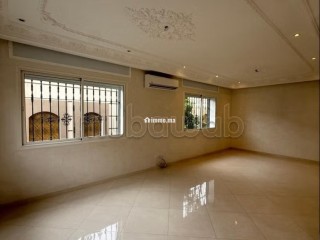 Superbe maison à louer à Moujahidine. 12 grandes pièces. Garage et terrasse - Maison à louer - Tanger