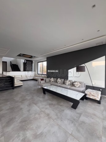 location-villa-moderne-vide-big-4