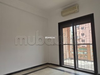 Vente d'un bel appartement à Route de Fez. Surface de 85 m². Piscine - Appartement à vendre - Marrakech