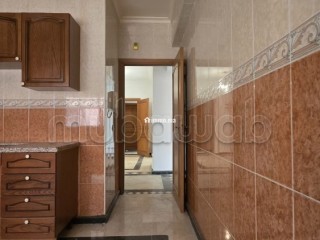 Vente d'un bel appartement à Route de Fez. Surface de 85 m². Piscine - Appartement à vendre - Marrakech