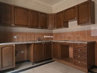 Vente d'un bel appartement à Route de Fez. Surface de 85 m². Piscine - Appartement à vendre - Marrakech