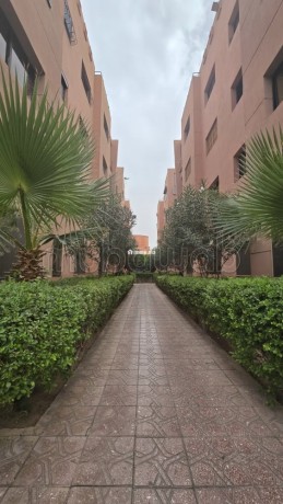 vente-dun-bel-appartement-a-route-de-fez-surface-de-85-m2-piscine-big-0