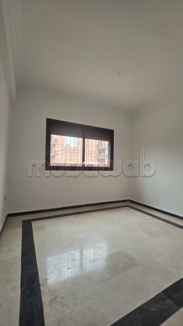 vente-dun-bel-appartement-a-route-de-fez-surface-de-85-m2-piscine-big-13