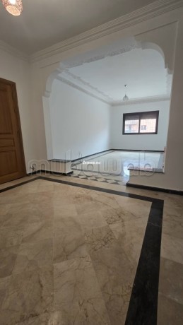 vente-dun-bel-appartement-a-route-de-fez-surface-de-85-m2-piscine-big-16