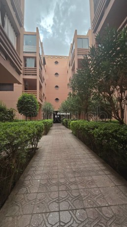 vente-dun-bel-appartement-a-route-de-fez-surface-de-85-m2-piscine-big-18
