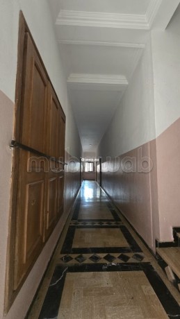 vente-dun-bel-appartement-a-route-de-fez-surface-de-85-m2-piscine-big-4