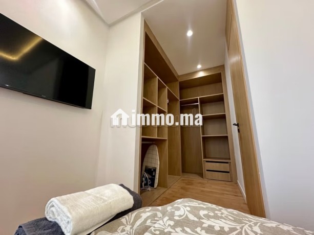 location-dun-appartement-a-oasis-6-pieces-confortables-parking-et-jardin-big-3