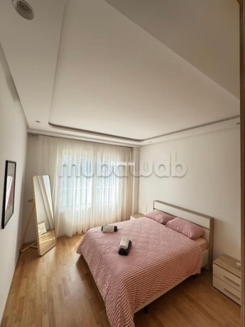 location-dun-appartement-a-oasis-6-pieces-confortables-parking-et-jardin-big-4