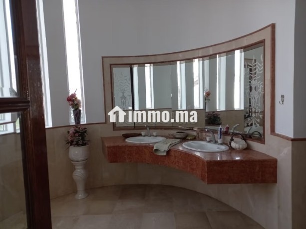 a-louer-villa-de-prestige-a-usage-de-bureaux-big-12