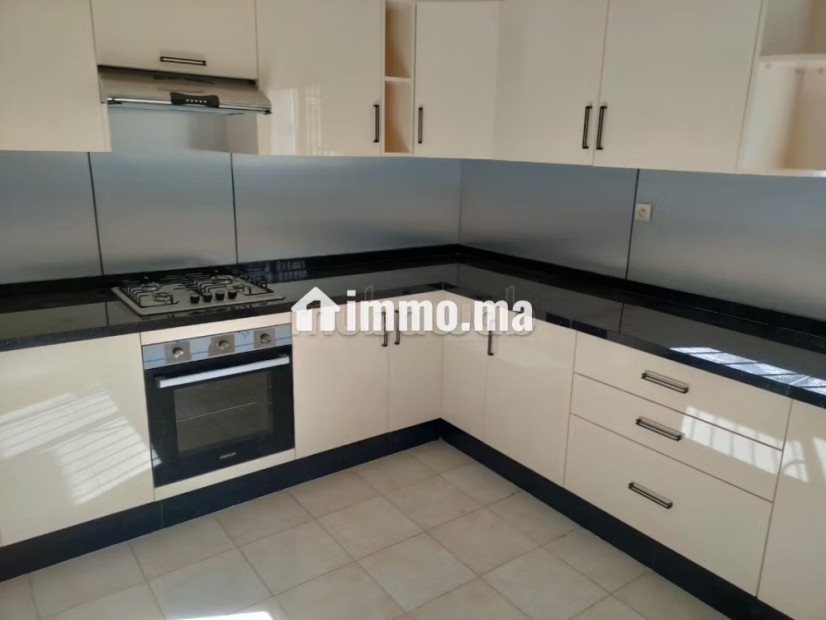 Superbe villa à louer à Ain Diab. 4 chambres. Cuisine entièrement équipée - Location Immobilier - Casablanca - photo 2