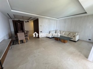 Très bel appartement en location à Souissi.
Surface de 195 m² - Appartement à louer - Rabat
