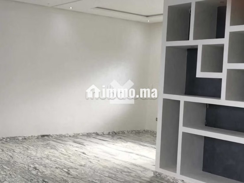 Villa à Louer de 220.0 m² à Dar Bouazza,
Tamaris1 - Location Immobilier - Dar Bouazza - photo 2