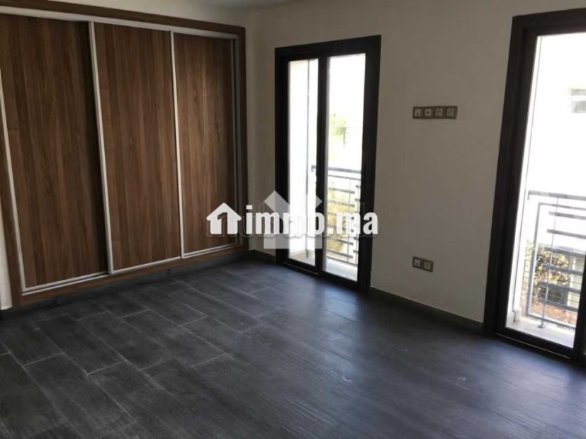 Villa à Louer de 220.0 m² à Dar Bouazza,
Tamaris1 - Location Immobilier - Dar Bouazza - photo 6
