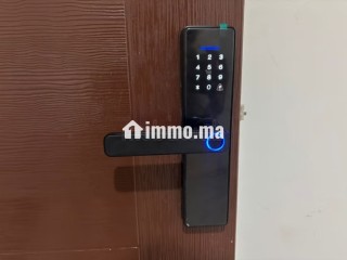 Appartements à louer à Hay Riad. Superficie 70 m². Antenne parabolique, résidence sécurisée - Appartement à vendre - Autre