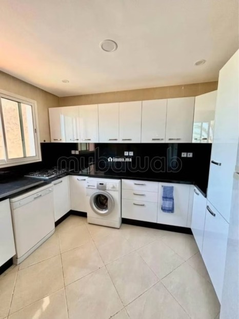 Bel appartement à vendre à Sidi Bouzid.
Superficie 95 m².
Bien meublé - Vente Immobilier - Autre - photo 7