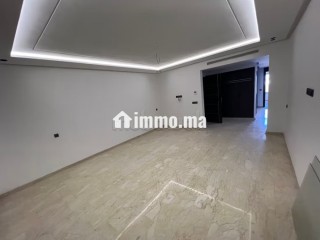 Location apprt 3 ch vide a oisis 10,000 dh - Appartement à louer - Casablanca