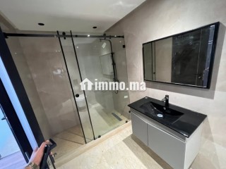 Location apprt 3 ch vide a oisis 10,000 dh - Appartement à louer - Casablanca