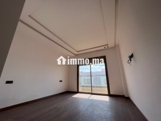 Location apprt 3 ch vide a oisis 10,000 dh - Appartement à louer - Casablanca