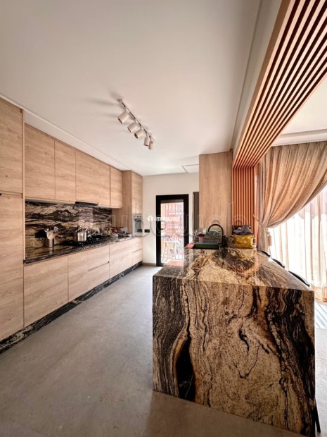 Magnifique appartement atypique avec grande terrasse au cœur du Gueliz - Vente Immobilier - Marrakech - photo 7