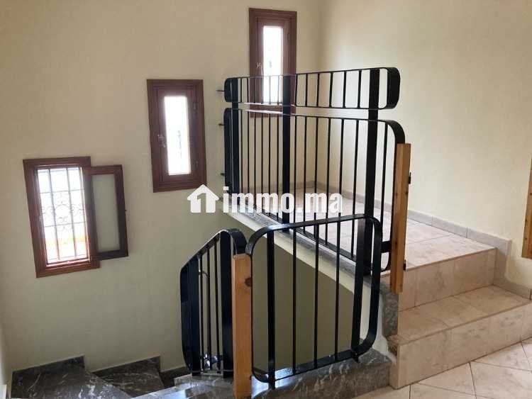Villa résidentielle zone commerciale à Hay Riad - Location Immobilier - Rabat - photo 1
