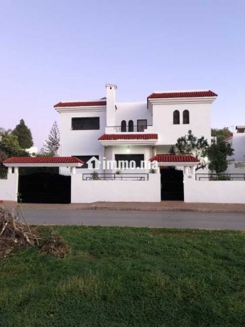 villa-residentielle-zone-commerciale-a-hay-riad-big-1