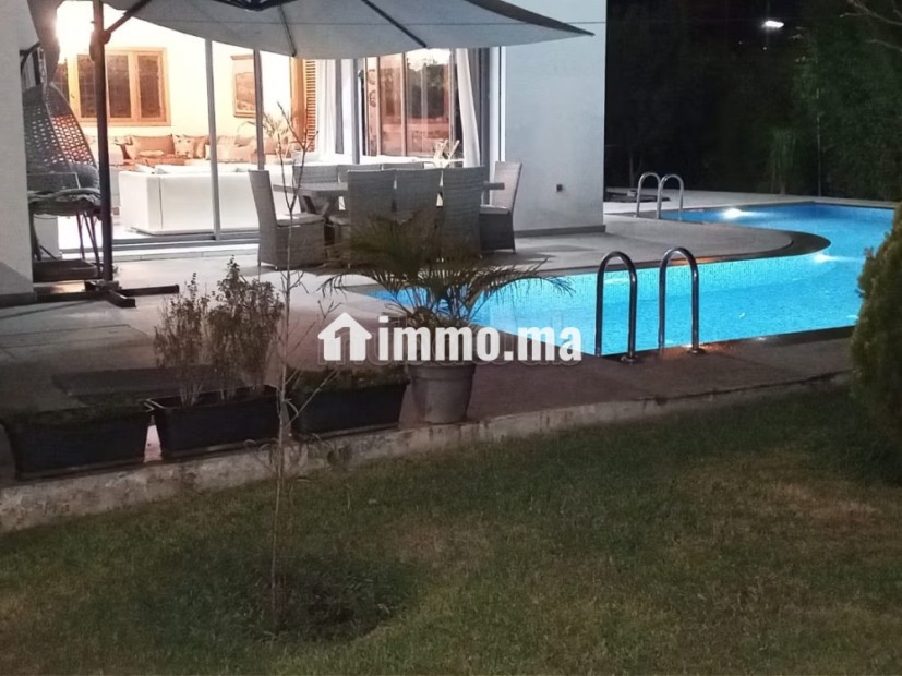 Vente villa de luxe à El Menzeh. 1 Pièce. Bien meublé - Vente Immobilier - Autre - photo 1