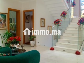 Vente villa de luxe à El Menzeh. 1 Pièce. Bien meublé - Villa à vendre - Autre