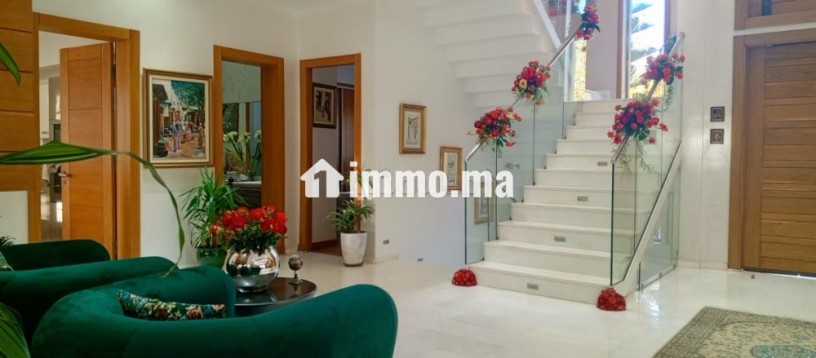 vente-villa-de-luxe-a-el-menzeh-1-piece-bien-meuble-big-2