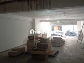 magasin-neuf-au-quartier-2mars-120m2