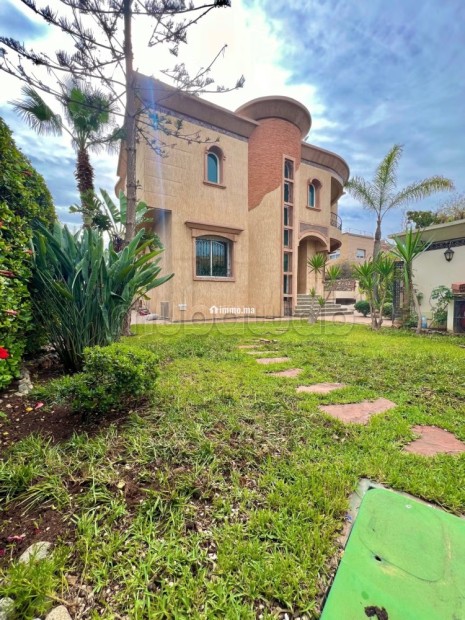 À LOUER Magnifique Villa d’angle avec jardin au quartier laymoun - Location Immobilier - Casablanca - photo 3