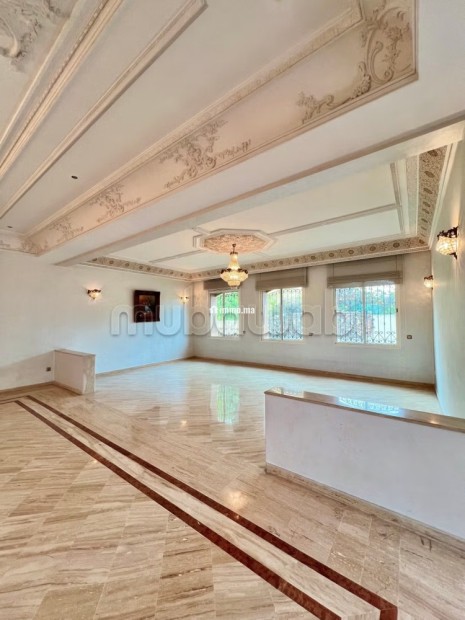 À LOUER Magnifique Villa d’angle avec jardin au quartier laymoun - Location Immobilier - Casablanca - photo 7