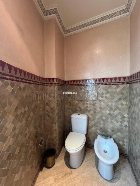 À LOUER Magnifique Villa d’angle avec jardin au quartier laymoun - Location Immobilier - Casablanca - photo 8
