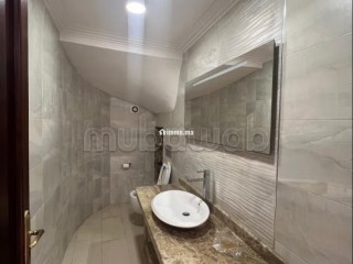 À LOUER Magnifique Villa d’angle avec jardin au quartier laymoun - Villa à louer - Casablanca