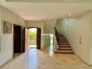 À LOUER Magnifique Villa d’angle avec jardin au quartier laymoun - Villa à louer - Casablanca