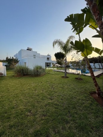 location-villa-de-luxe-a-souissi-superficie-2000-m2-porte-blindee-securite-big-10