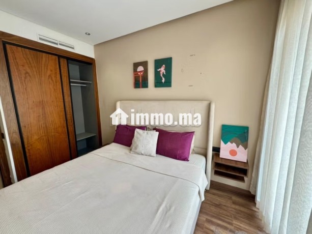 studio-de-tres-haut-standing-meuble-a-louer-big-4