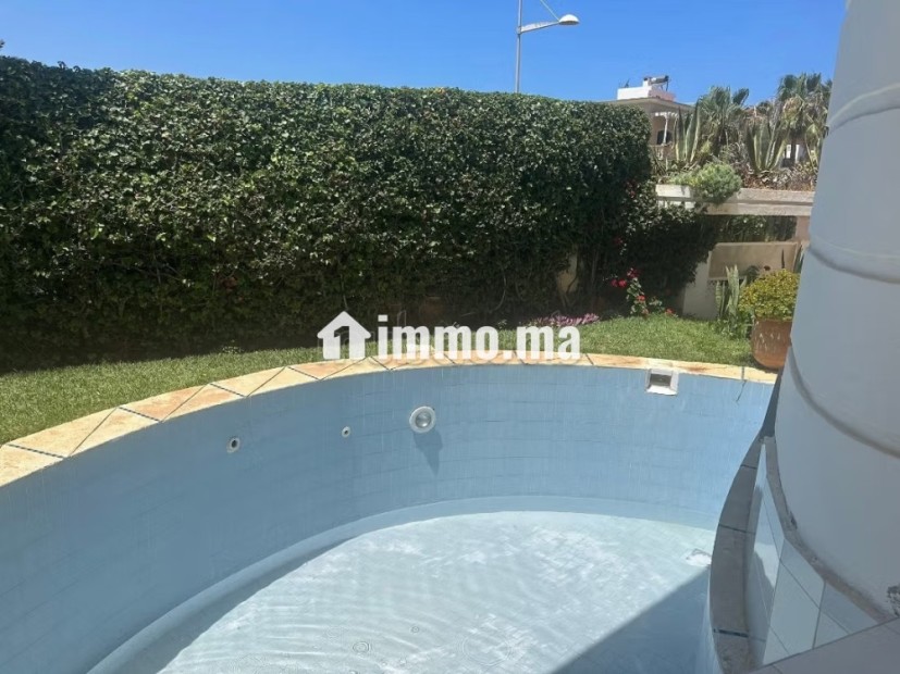 Magnifique villa à louer à Dar Bouazza. 5 pièces. Piscine et air conditionné - Location Immobilier - Dar Bouazza - photo 1