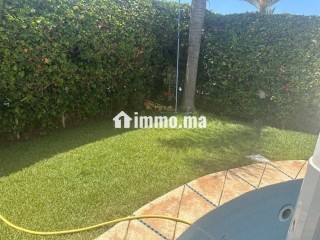 Magnifique villa à louer à Dar Bouazza. 5 pièces. Piscine et air conditionné - Villa à louer - Dar Bouazza